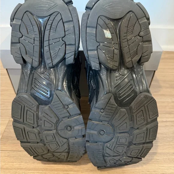 Balenciaga Black Runner Sneakers - Picture 9 of 9